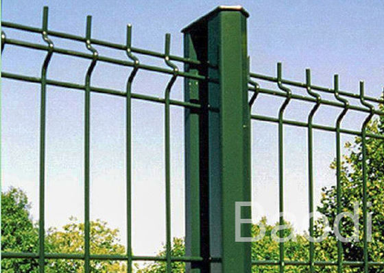 Green Vinyl Coated Wire Mesh Fence Boundary With Metal Post Simple Structure