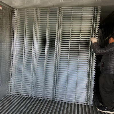 China Manufacturer Out Door Decorative HDG Curved Welded Wire 3D Mesh Fence Panels