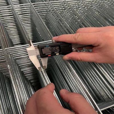 Hot Dip Galvanized 3D Curved Welded Farm Garden Wire Mesh Fence Panels