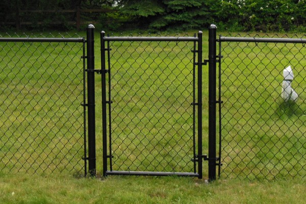 100ft 50ft 8ft 6 Ft Galvanized Chain Link Fence Rolls 2.0mm Cyclone Mesh Fencing 2