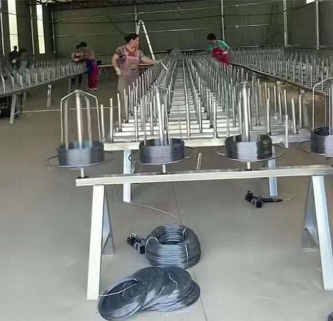 0.4-0.9mm Anti Tank Barrier Wire Mesh Tank Tracks Wound Steel Wire Fencing 5