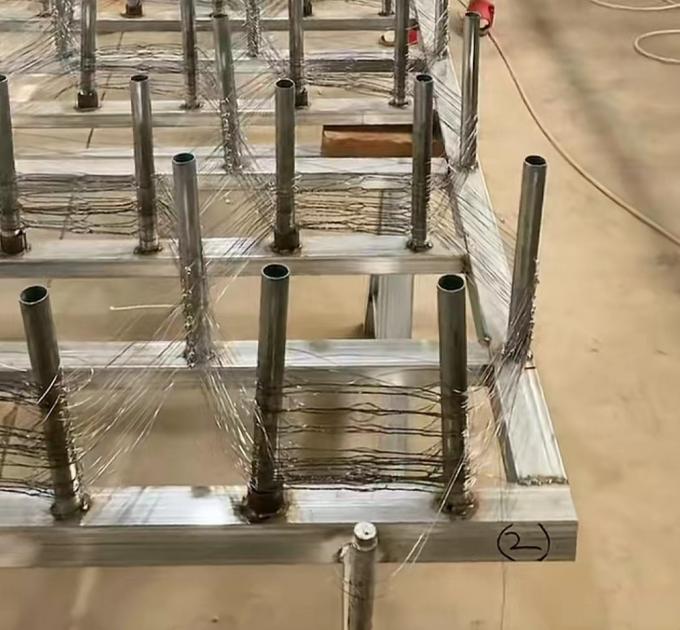 0.4-0.9mm Anti Tank Barrier Wire Mesh Tank Tracks Wound Steel Wire Fencing 4